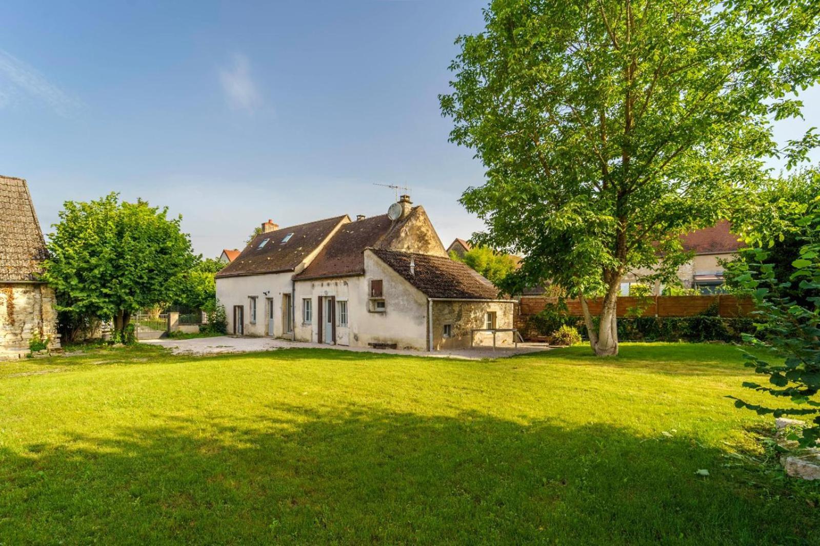 Maison De Vacances Gilly-les-Citeaux Ngoại thất bức ảnh